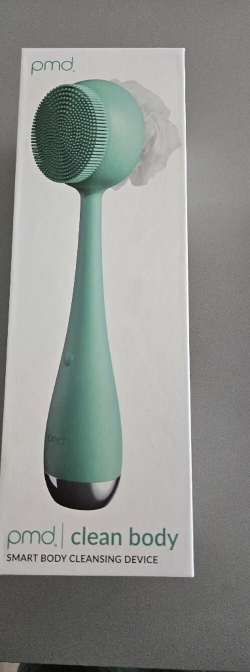Brand New- PMD Clean Body Silicone Body Cleansing Brush in Mint